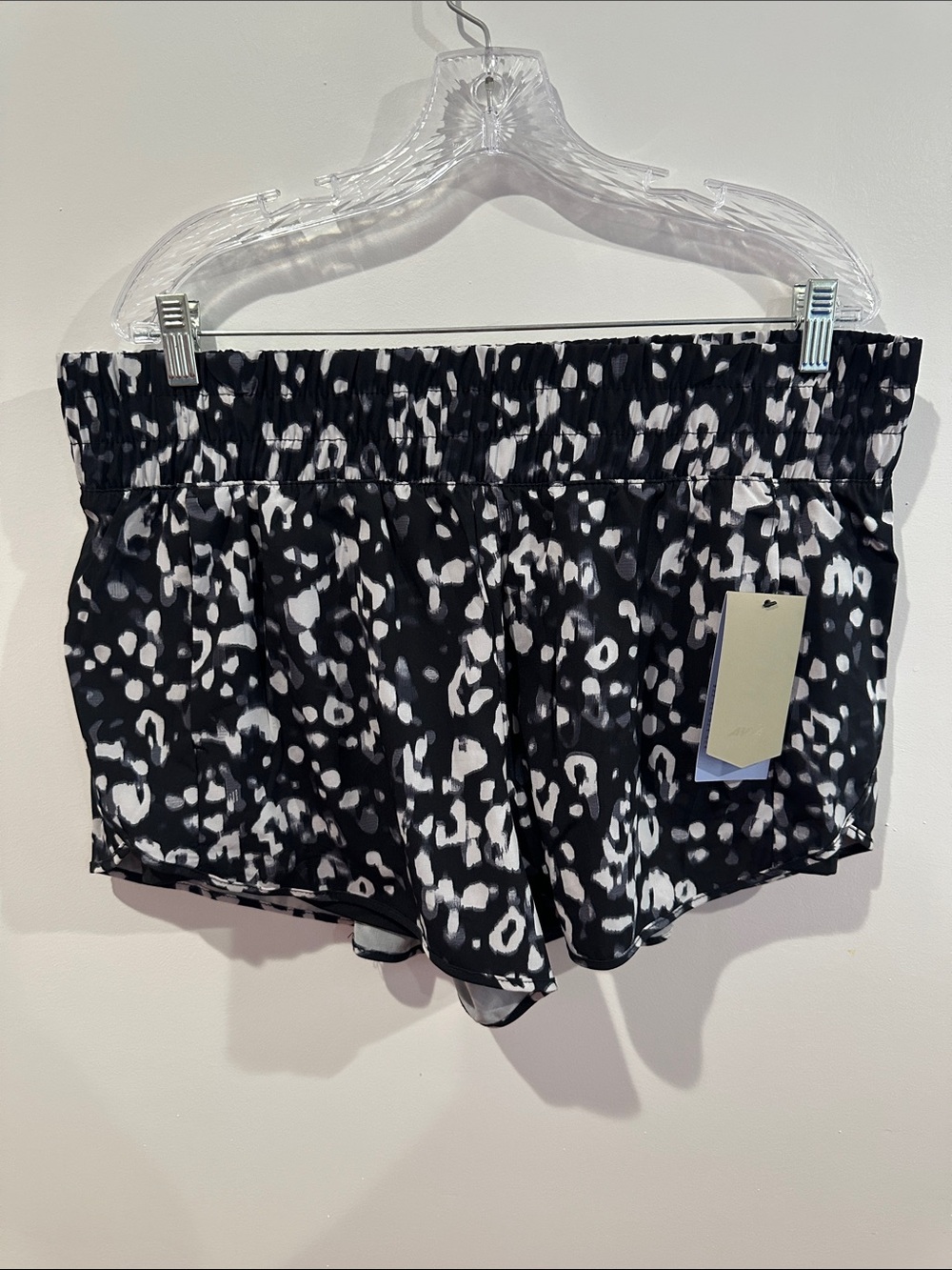 Women's Running Shorts with Bike Liner Size XL - Picture 4 of 11